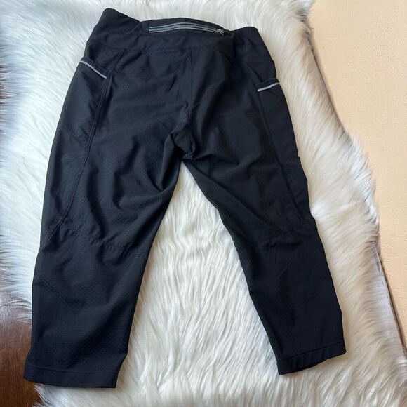 Athleta Dobby Be Free Knicker Capri Black Size XS - Picture 11 of 11